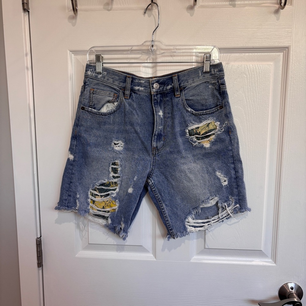 We the Free distressed bermuda shorts | size 26